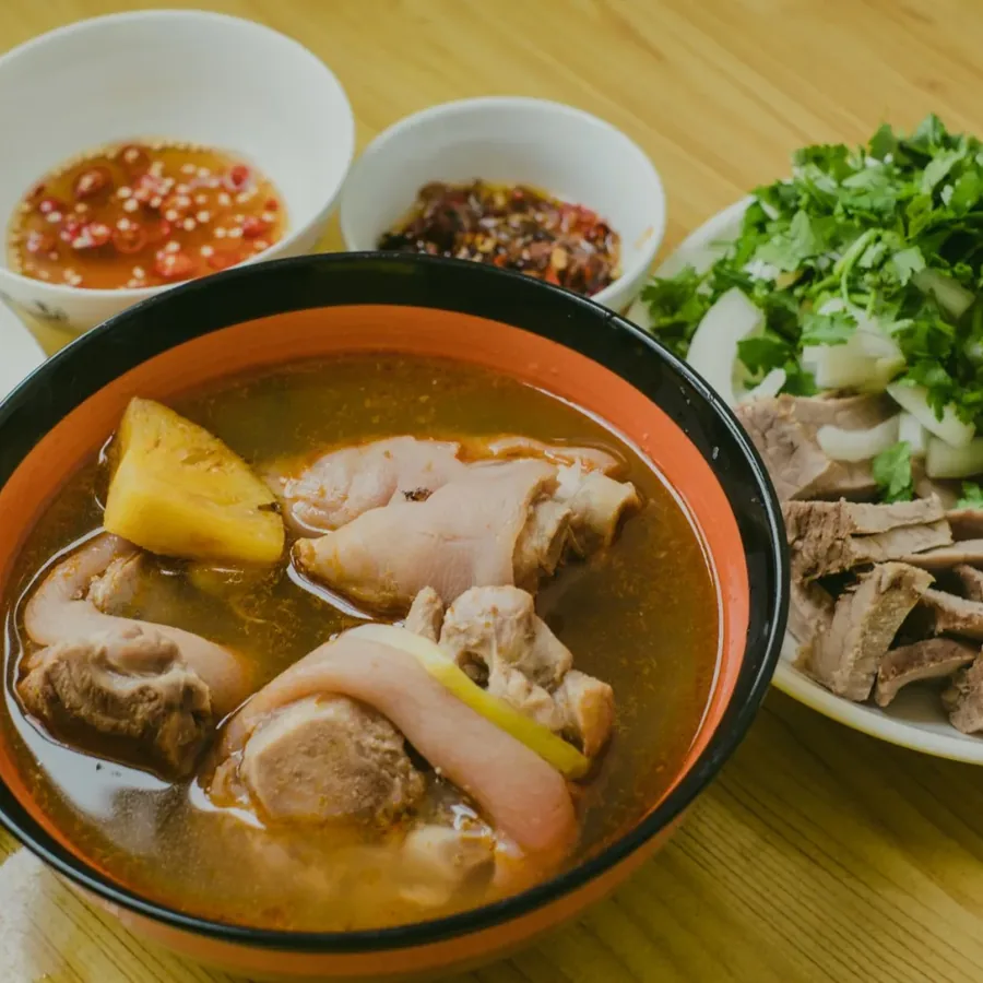Góc ngồi cạnh cửa sổ